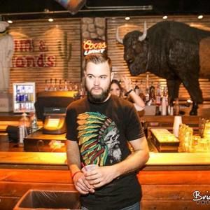 Meet your Posher, Troy